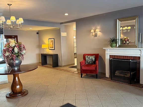 3rd image of 241-20 Northern Boulevard #4A
