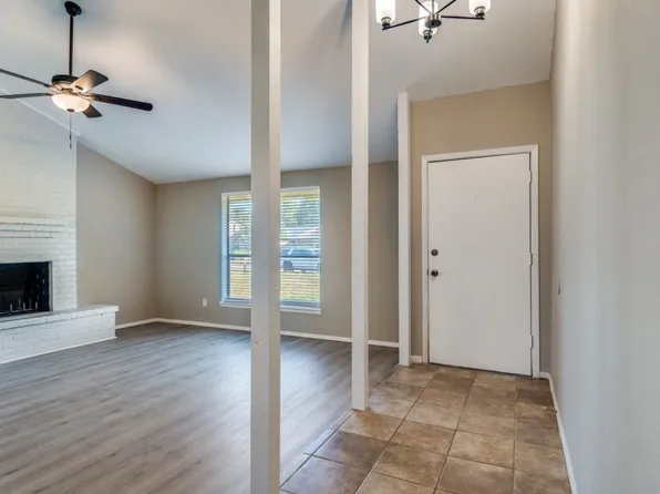 2902 Forest Park Dr, Garland, TX 75040