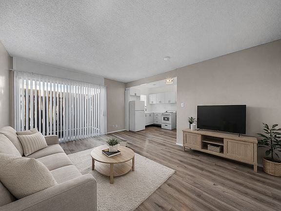 3rd image of 711 E Medio St