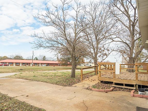 2nd image of 202 County Road 271