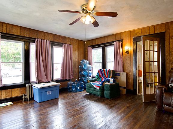 3rd image of 55 Hampden St