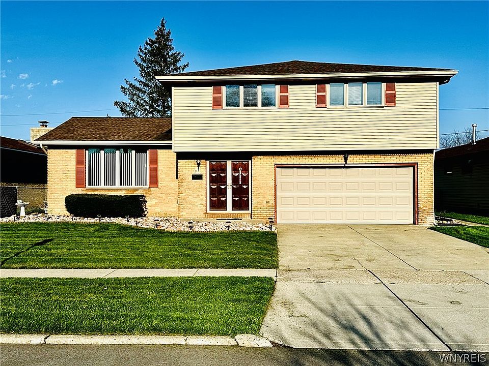 1st image of 81 Fairoaks Ln