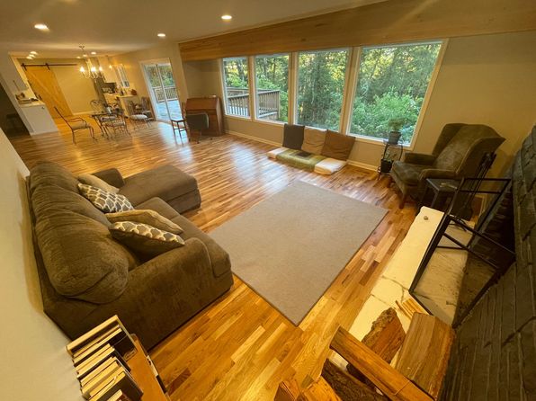 (undisclosed Address)