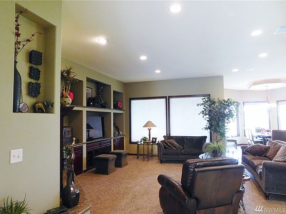 5th image of 1217 Fairway Dr NE