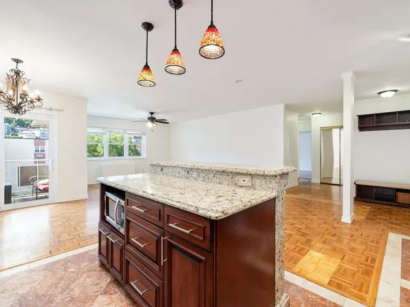 1111 River Road image 8 of 32