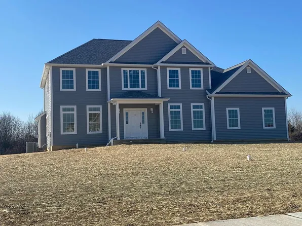 3 Oakwood Ct, Hamilton, NJ 08620