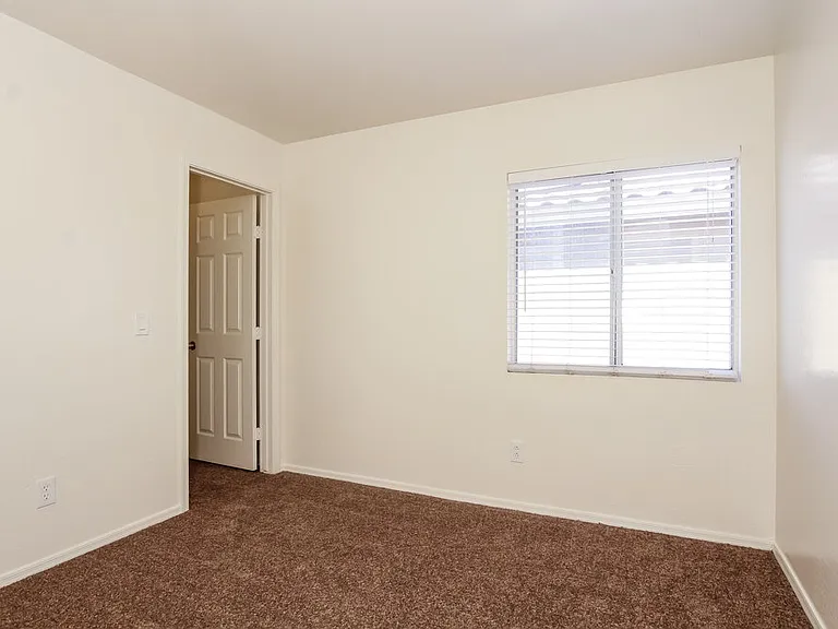 11239 W Campbell Ave — Photo 13