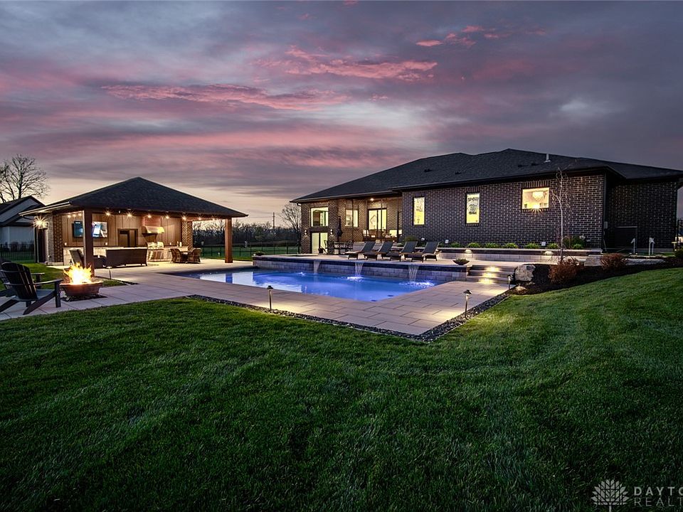 4045 Heritage Xing, Lebanon, OH 45036 | Zillow