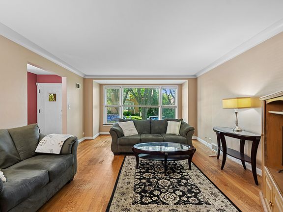 2nd image of 2904 W Fargo Ave