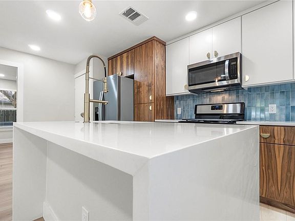 2nd image of 1509 Braes Ridge Dr