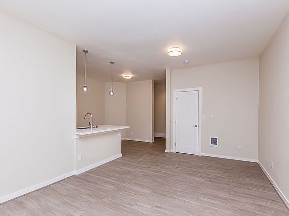 2nd image of 1246 California St #2