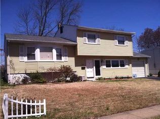 20 Varady Dr, Fords, NJ 08863