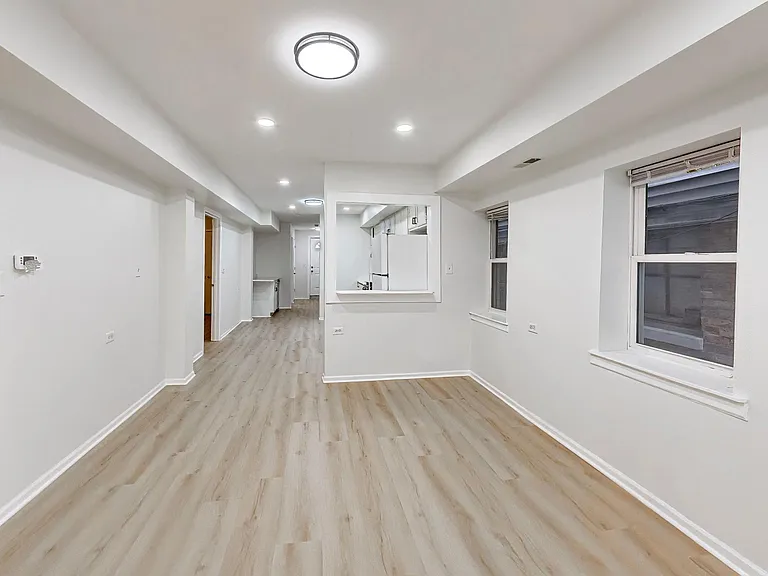 3115 N Oakley Ave #G — Photo 9