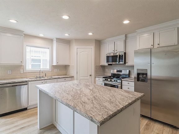 3rd image of 7368 NE Berwick Dr #91
