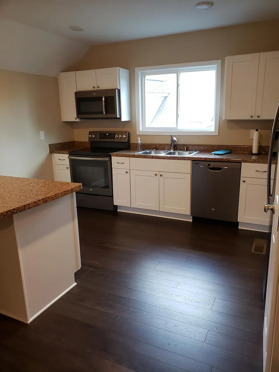Building Photo - 156 Collis Cir