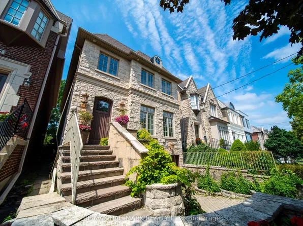 124 Felbrigg Ave, Toronto, ON M5M 2M5