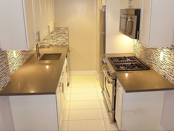 4th image of 301 E 47th St APT 9G