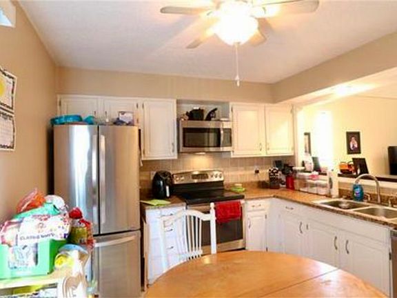4th image of 14126 W 88th Pl