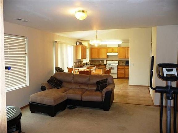 3rd image of 5010 Sinai Dr