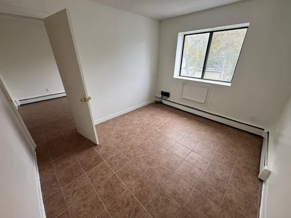 (undisclosed Address), Ridgewood, NY 11385