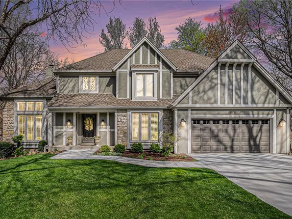11548 Hemlock St, Overland Park, KS 66210