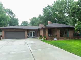 350 Pembroke Ave, Joliet, IL 60433