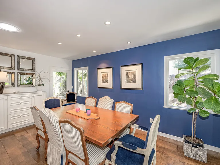 2152 Grand Oaks Ave — Photo 24