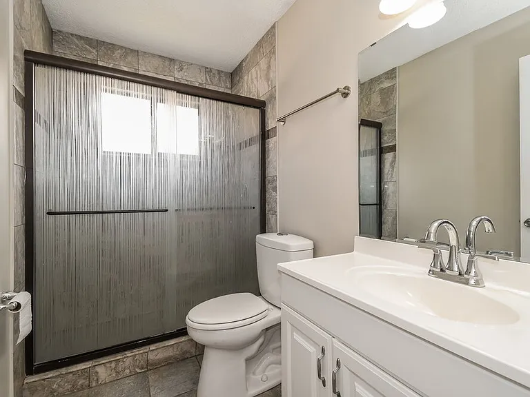 2852 Lantana Lakes Dr E — Photo 15