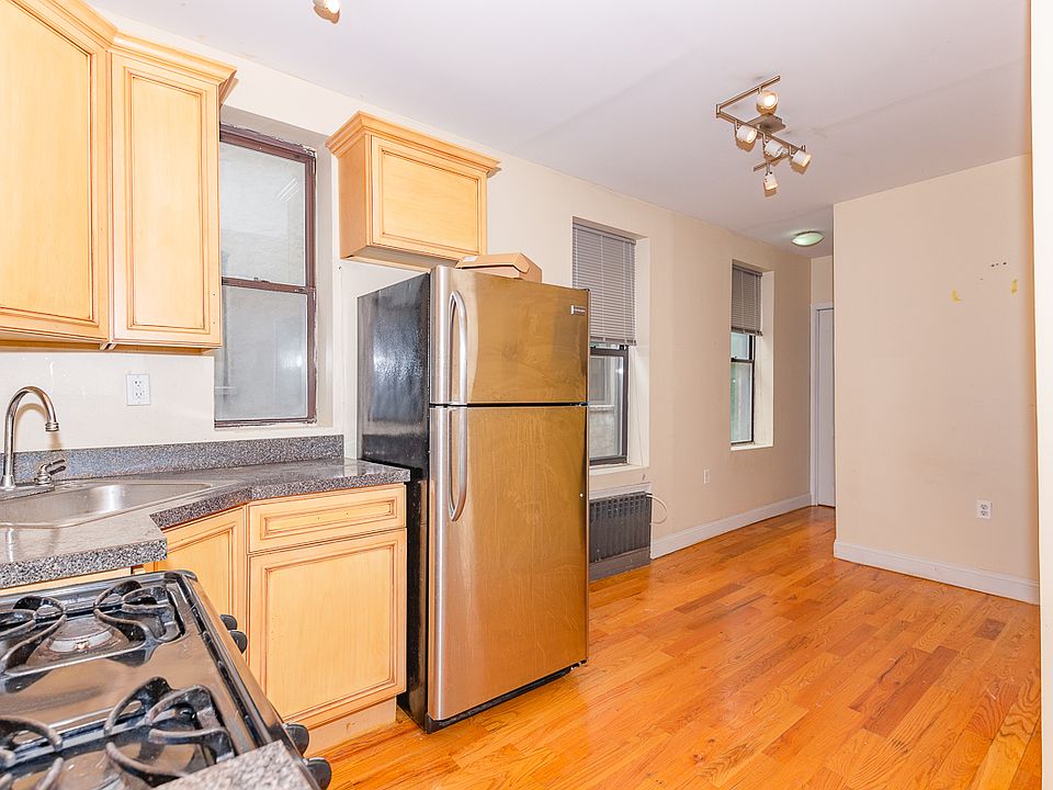 1st image of 707 Sterling Pl APT 3a