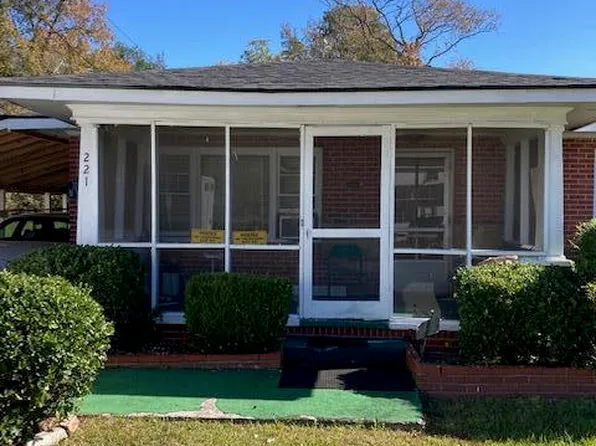 221 S Halifax Road, Rocky Mount, NC 27804