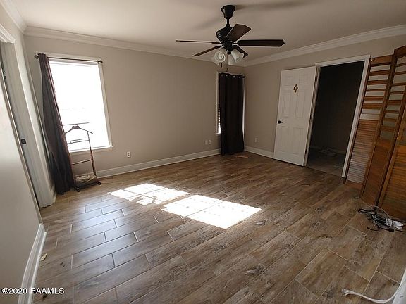 5th image of 207 Langley Dr