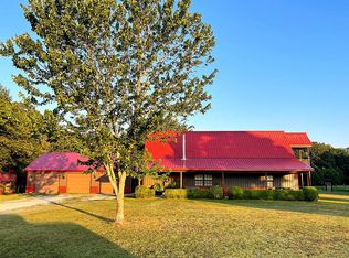 274 Walker Ln, Seneca, MO 64865
