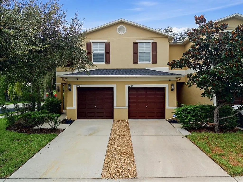 2 bed, 2.5 bath, 1548 sqft, $2,300 — Photo 2