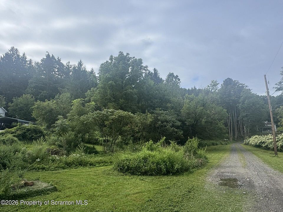 1st image of Spruce Dr