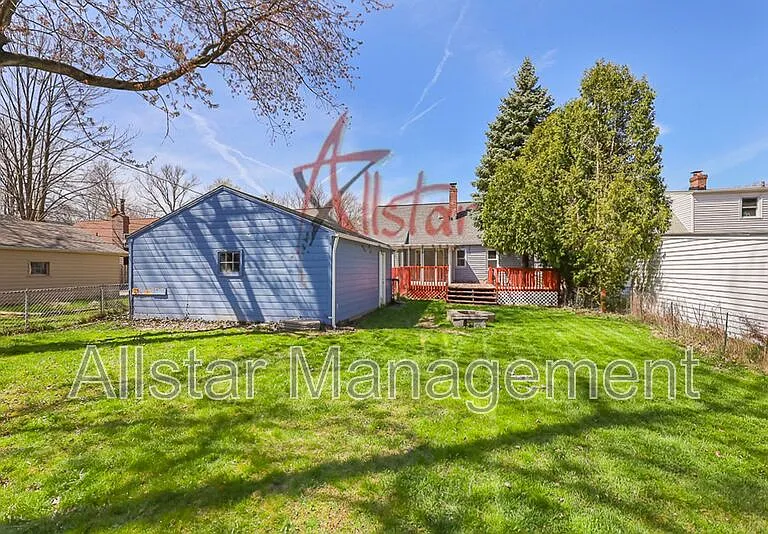 983 Clinton Ave — Photo 2