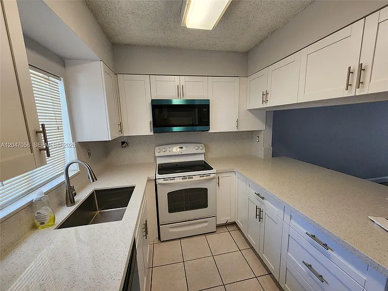 14901 SW 82nd Ter #1-103 — Photo 6