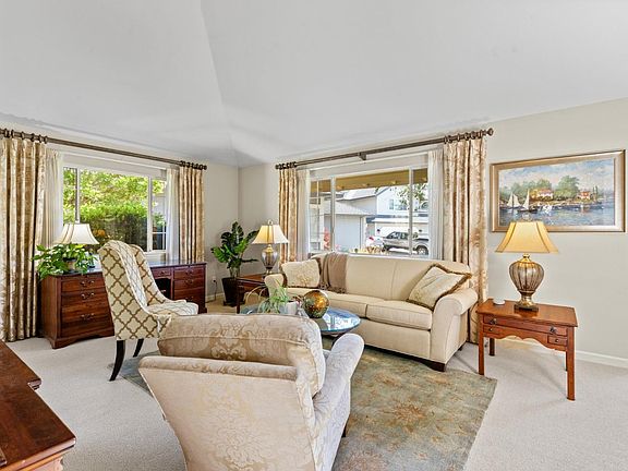 3rd image of 2187 Tarata Place