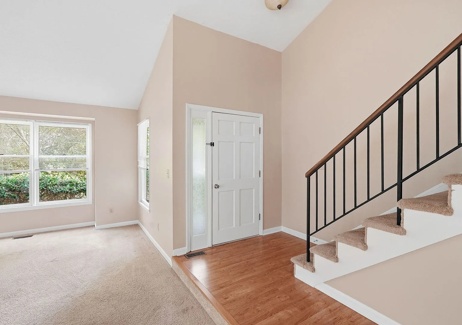 Move In Ready Three Bedroom Home — Photo 4