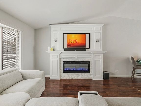 4th image of 3668 Grandview Ave