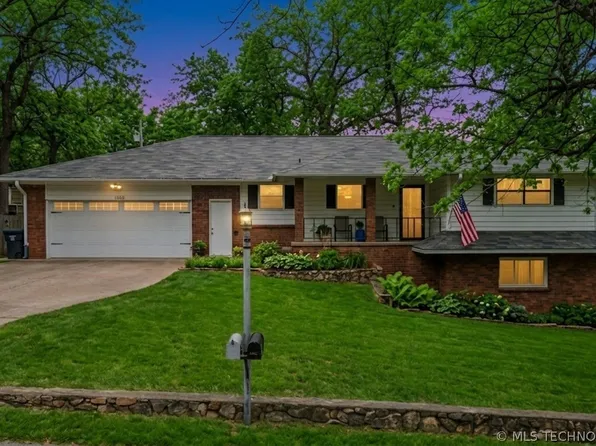 13266 S Spruce Ln, Claremore, OK 74017