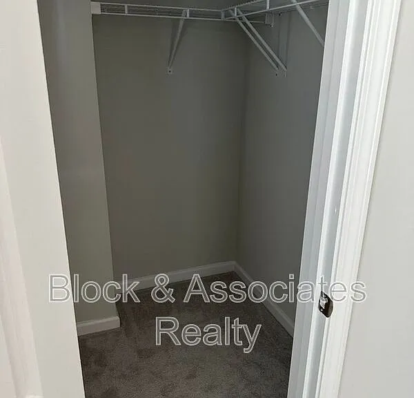 608 Gimari Dr — Photo 8