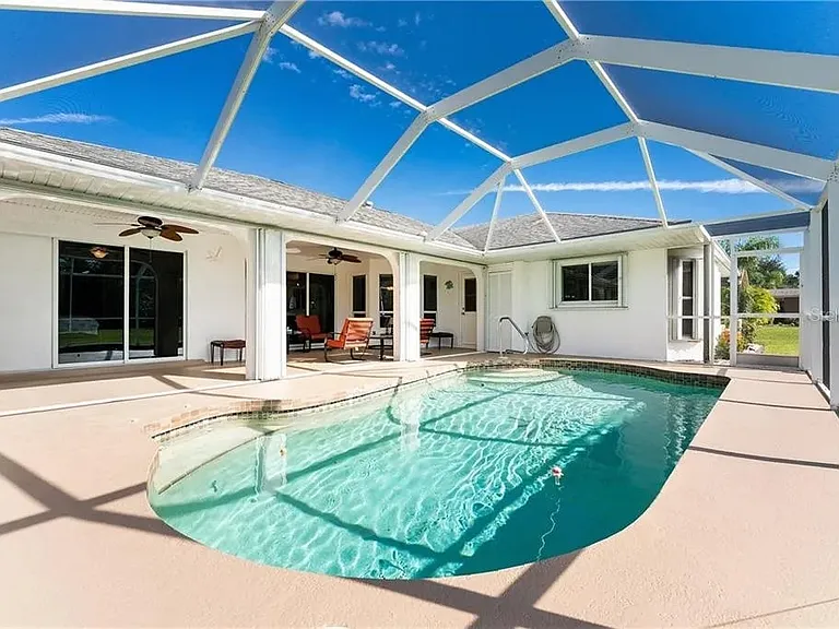 Outdoor covered lanai