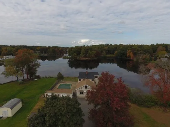 9 Granite St, Abington, MA 02351