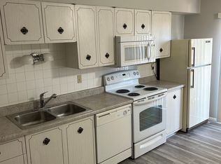 10334 Parkman Dr APT C, Saint Louis, MO 63123