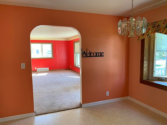 3rd image of 315 N Ripley Blvd