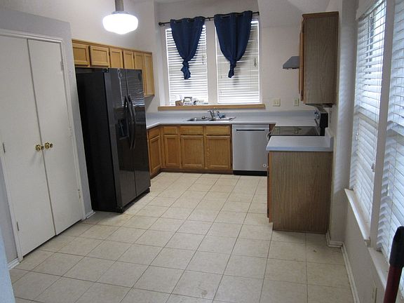 3rd image of 2224 Westview Trl