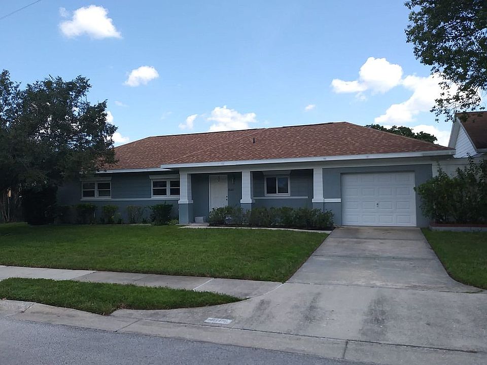 1st image of 8685 Oak Bluff Dr