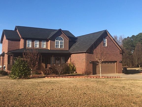 3rd image of 104 Northfort Dr