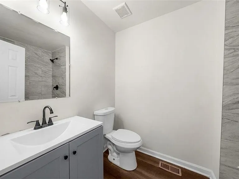 3022 Hillwood Dr — Photo 12