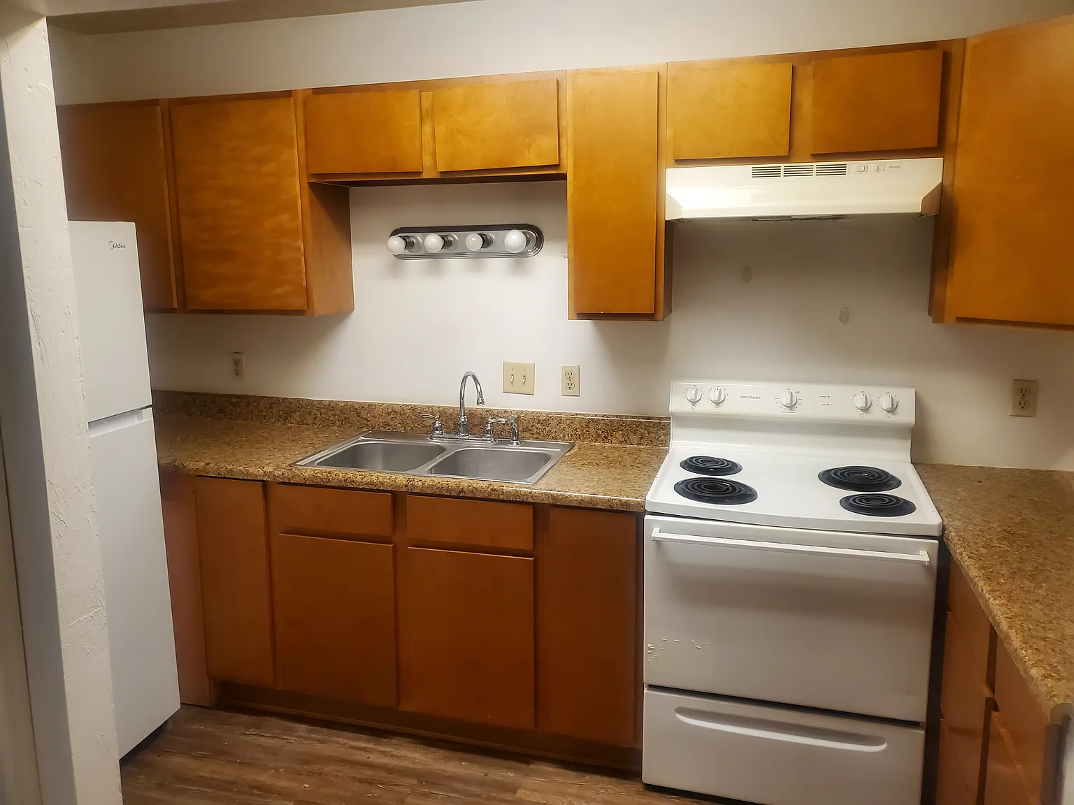 1 bed, 476 sqft, $795 — Photo 3